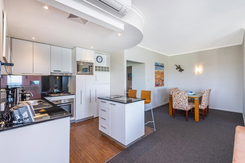 A 406 FANTASTIC OCEAN BEACH And MARINA VIEW APT - MANDURAH - Accommodation Port Hedland 21