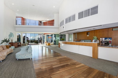 A 406 FANTASTIC OCEAN BEACH And MARINA VIEW APT - MANDURAH - Accommodation Port Hedland 6