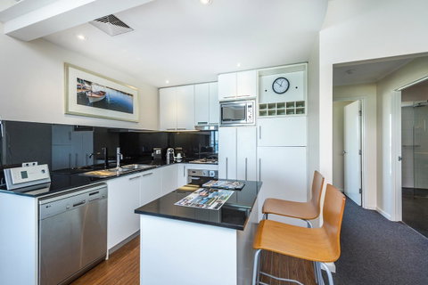 A 406 FANTASTIC OCEAN BEACH And MARINA VIEW APT - MANDURAH - Accommodation Port Hedland 19