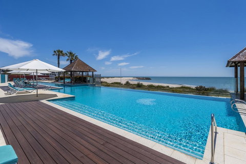 A 406 FANTASTIC OCEAN BEACH And MARINA VIEW APT - MANDURAH - Accommodation Port Hedland 1