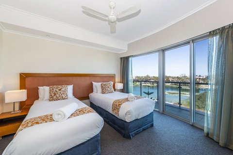 A 406 FANTASTIC OCEAN BEACH And MARINA VIEW APT - MANDURAH - Accommodation Port Hedland 17