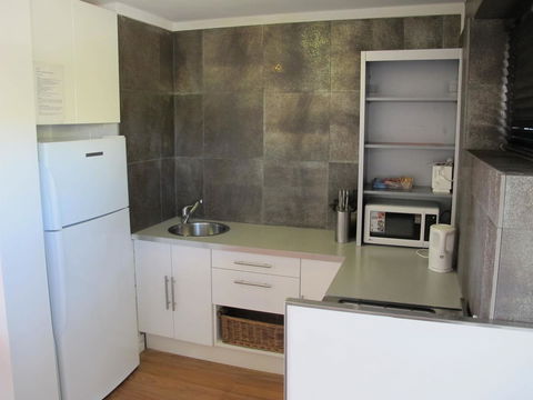 Studio 204 With Harbour, Ocean And Sunset Views From The Balcony - Accommodation Port Hedland 2