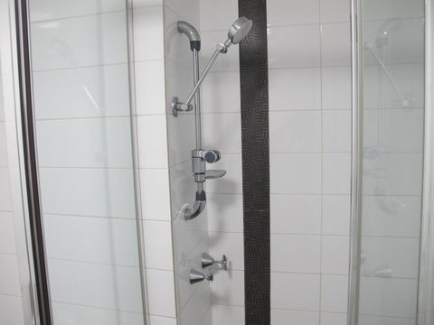 Studio 204 With Harbour, Ocean And Sunset Views From The Balcony - Accommodation Port Hedland 22
