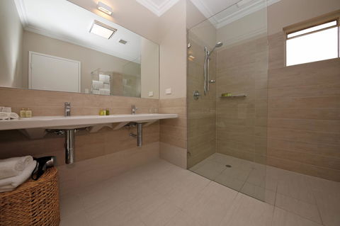 The Marina Hotel - Mindarie - Accommodation Port Hedland 15