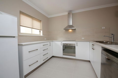 The Marina Hotel - Mindarie - Accommodation Port Hedland 8