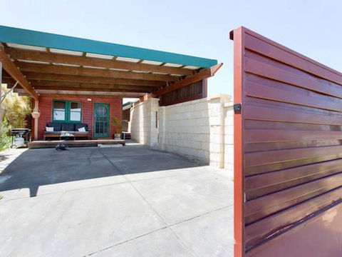 Sunset Cottage - Accommodation Port Hedland 0