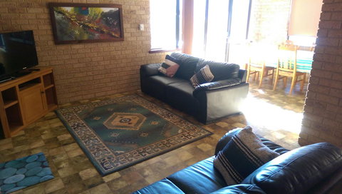 Kestrel Chalets - Accommodation Port Hedland 6