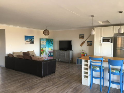 Halls Head Beach House - Accommodation Port Hedland 5