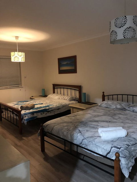 Halls Head Beach House - Accommodation Port Hedland 9