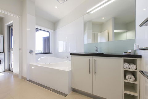 Aquatic Visions - Accommodation Port Hedland 19