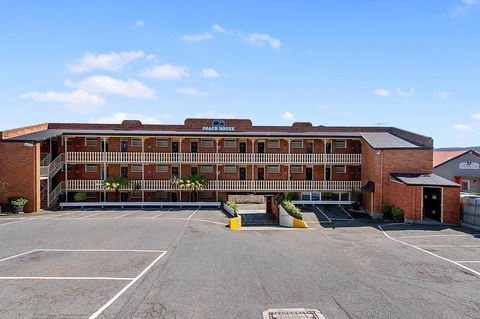 Coach House Launceston - Accommodation Port Hedland 1