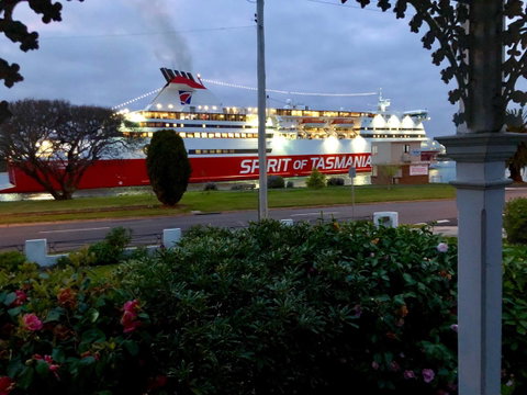 Riverbank Villa - Accommodation Port Hedland 10