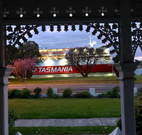 Riverbank villa - 4 bedroom house villa - Accommodation Port Hedland