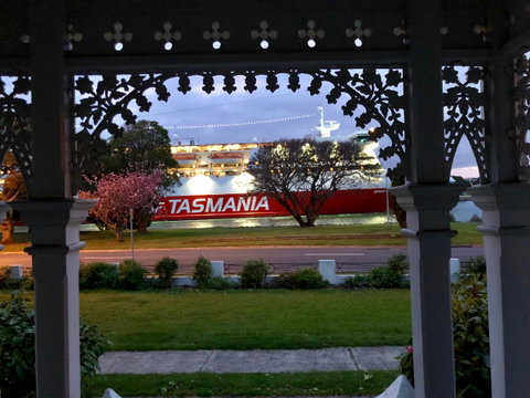 Riverbank Villa - Accommodation Port Hedland 0