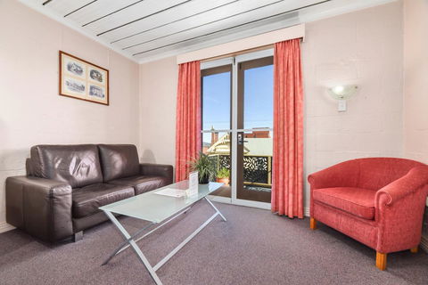 Balmoral On York - Accommodation Port Hedland 1