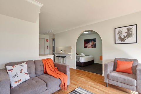 Elphin Serviced Apartments - Accommodation Port Hedland 11
