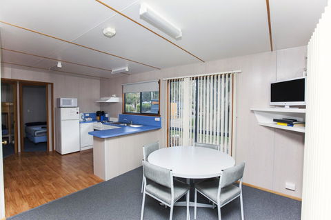Seven Mile Beach Cabin And Caravan Park - Accommodation Port Hedland 4