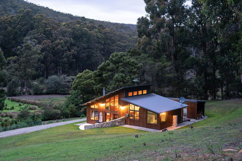 Adventure Bay Retreat Bruny Island - Accommodation Port Hedland 2