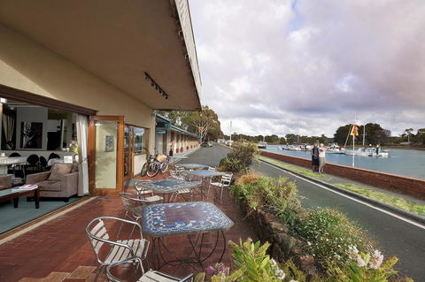 The Waterfront Wynyard - Accommodation Port Hedland 3