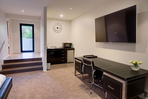 Amare Beachside Luxury - Accommodation Port Hedland 16