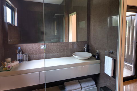 Amare Beachside Luxury - Accommodation Port Hedland 15