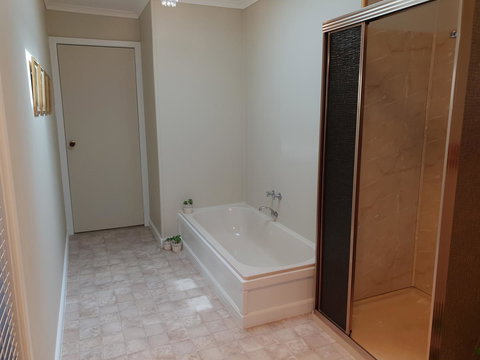 Garden By The Beach - Gateway To The East Coast, Close To Airport - Accommodation Port Hedland 12