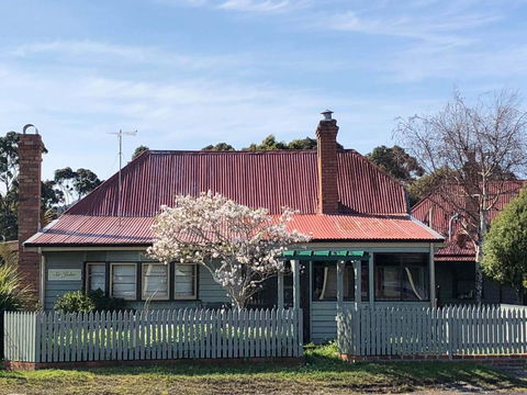 Kerrellie Cottages 2, 4 & 8 Reid Street - Accommodation Port Hedland 0