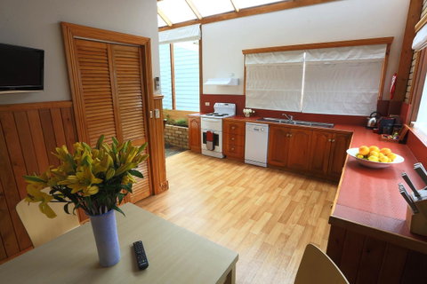 @ The Beach & Not Quite @ The Beach Holiday Cottages - Stanley - Accommodation Port Hedland 16