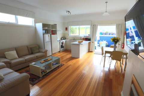 @ The Beach & Not Quite @ The Beach Holiday Cottages - Stanley - Accommodation Port Hedland 22