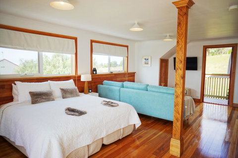 @ The Beach & Not Quite @ The Beach Holiday Cottages - Stanley - Accommodation Port Hedland 6