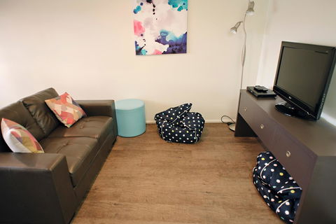 The Holiday Home People - Accommodation Port Hedland 9