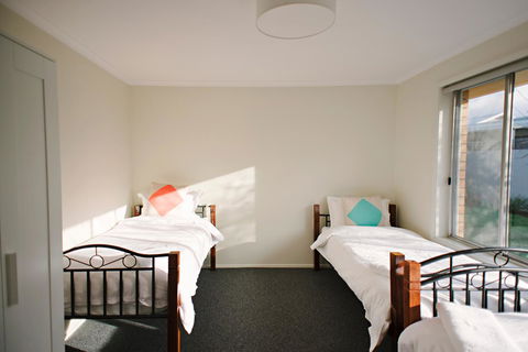 The Holiday Home People - Accommodation Port Hedland 16