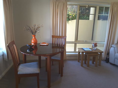 On The Terrace - Accommodation Port Hedland 25