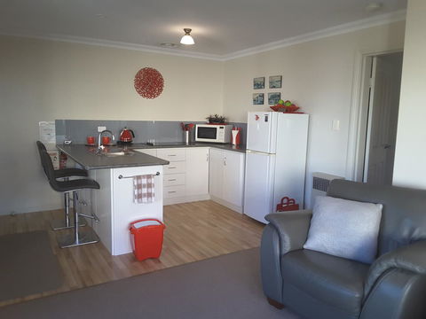 On The Terrace - Accommodation Port Hedland 30