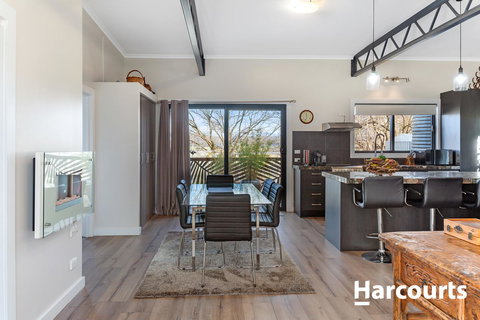 The WeareHouse In Deloraine - Accommodation Port Hedland 22