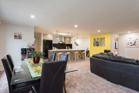 Euphoria House - Accommodation Port Hedland 10