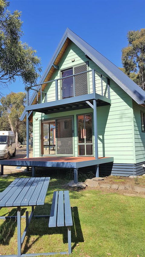 Four Seasons Waterfront Villas - Accommodation Port Hedland 2