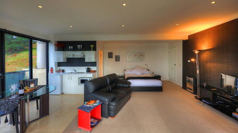 Sheer Pleasure Accommodation - Accommodation Port Hedland 12