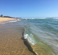 NEW UPMARKET COMFORTABLE 2 Bed 2 Bath OCEAN VIEWS 250m to BUDDINA BEACH - Accommodation Port Hedland