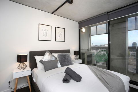 NGV Art Centre Retreat - StayCentral - Accommodation Port Hedland 3