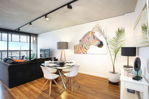 NGV Art Centre Retreat - StayCentral - Accommodation Port Hedland 0