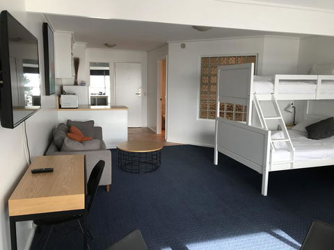 North Pier Hotel - Accommodation Port Hedland 2
