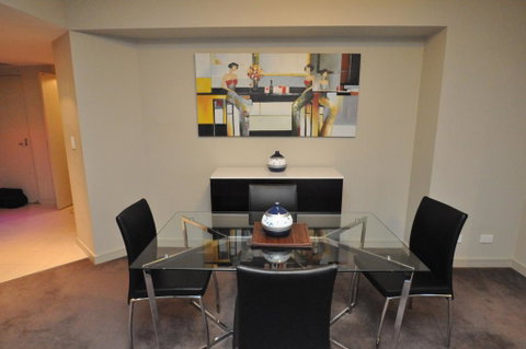 North Sydney Fully Self Contained Modern 2 Bed Apartment (2207BER) - Accommodation Port Hedland 3