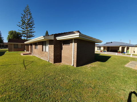 Ocean Beach Chalet 16 - Accommodation Port Hedland 3