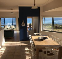 Ocean Views' 4 Ocean Street - air conditioned luxury with beautiful ocean views - Accommodation Port Hedland