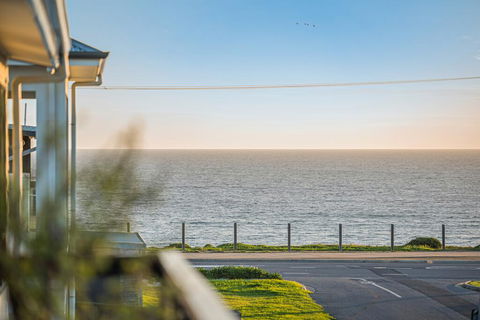 Oceans Eight - Accommodation Port Hedland 1
