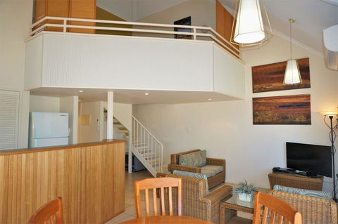 Osprey Holiday Village Unit 101/2 Bedroom - Accommodation Port Hedland 1