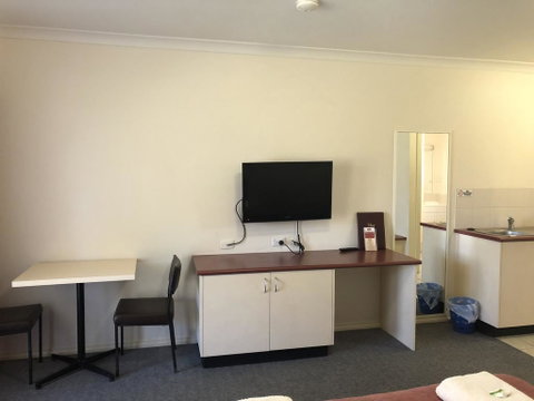 Outback Quarters- Motel Hay - Accommodation Port Hedland 2
