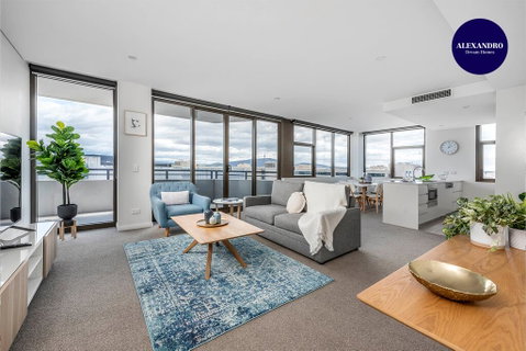 Oversized Luxe 1 Bedder - Amazing Barton - Gym - Accommodation Port Hedland 0