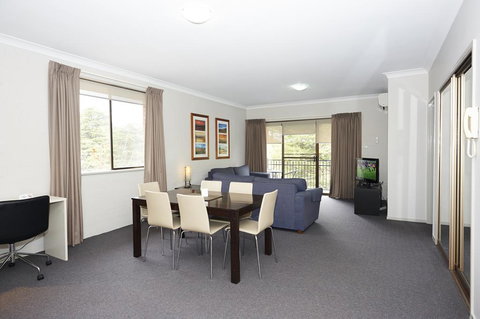Oxley Court Serviced Apartments - Accommodation Port Hedland 2